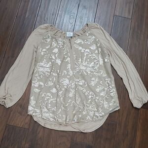 Knox Rose Beige Blouse with Sequin Paisley Design on the Front size 1 (Medium)